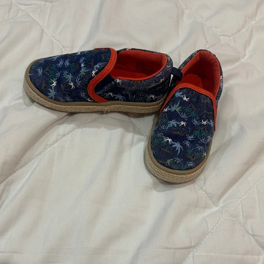 NEW Crazy 8 Kids Navy and Orange Dinosaur Slippers baby size 6